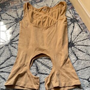 NWT,Seamless Nude Shapewear Bodysuit
